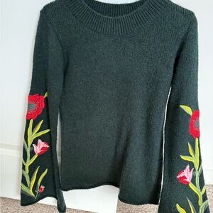 Embroidered Flare Sleeve Floral Green Sweater